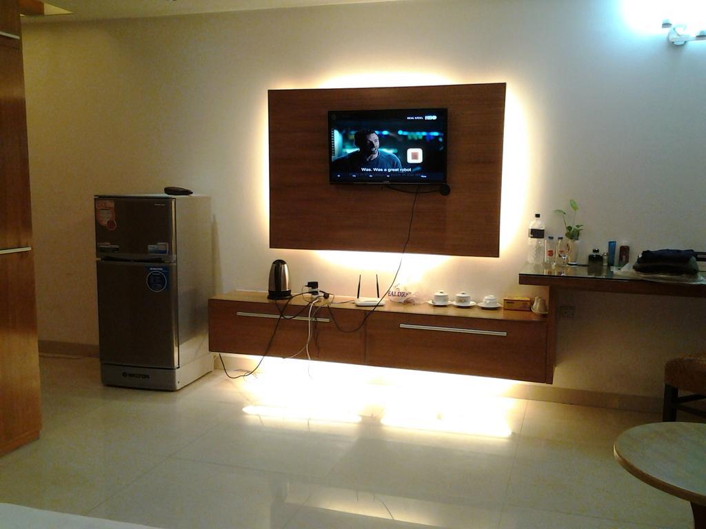 Hotel Afford Inn Дакка Экстерьер фото