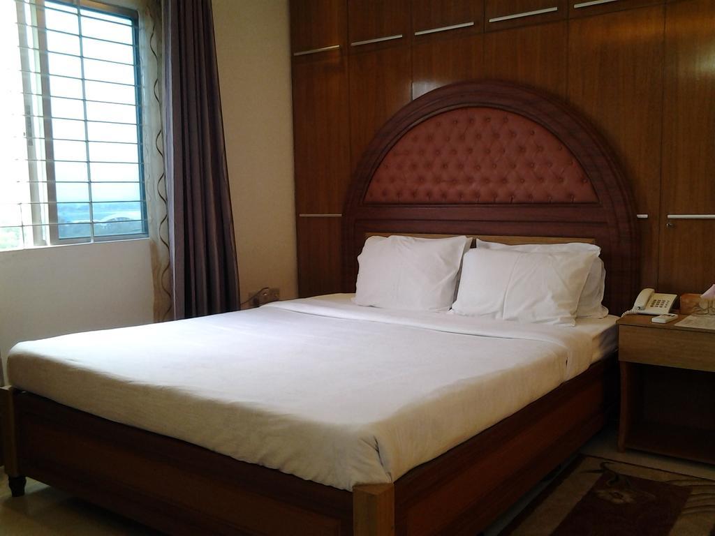 Hotel Afford Inn Дакка Номер фото